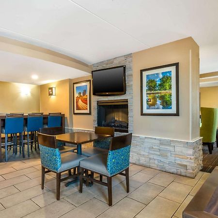 Comfort Inn & Suites East Hartford - Hartford Eksteriør bilde