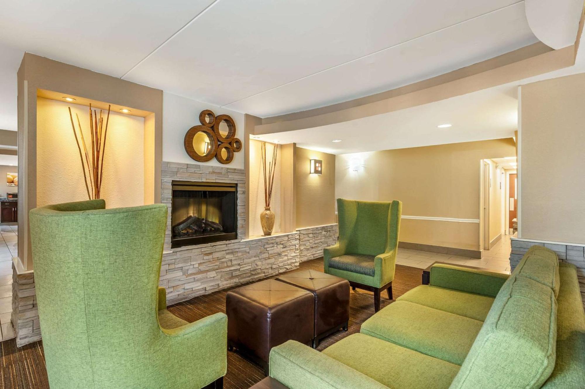 Comfort Inn & Suites East Hartford - Hartford Eksteriør bilde