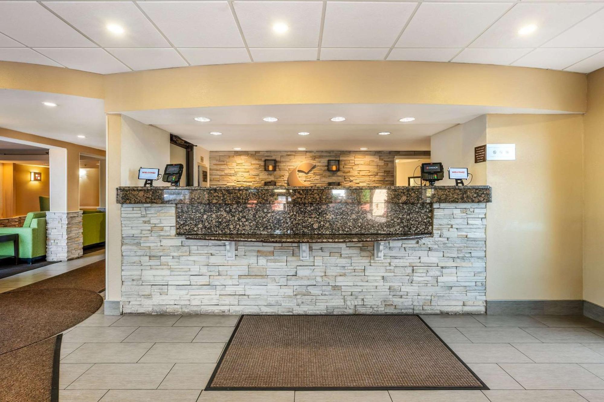 Comfort Inn & Suites East Hartford - Hartford Eksteriør bilde